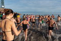 Ábrahámhegy strand Balaton, homokos gyerek lidó, napos- félárnyékos pihenők, többféle sportolási lehetőség