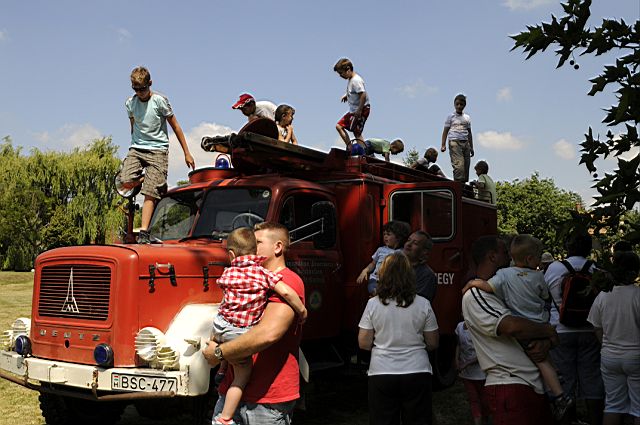 Ábrahámhegyi falunapi és gyermeknapi rendezvények 2011. június 12.-én, a tűzoltóparkban