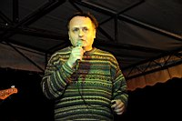 Galla Miklós negyedszázad után újra élőzenés koncertet adott 2015. május 2-án 20. órakor az Ábrahámhegyi strandon.
