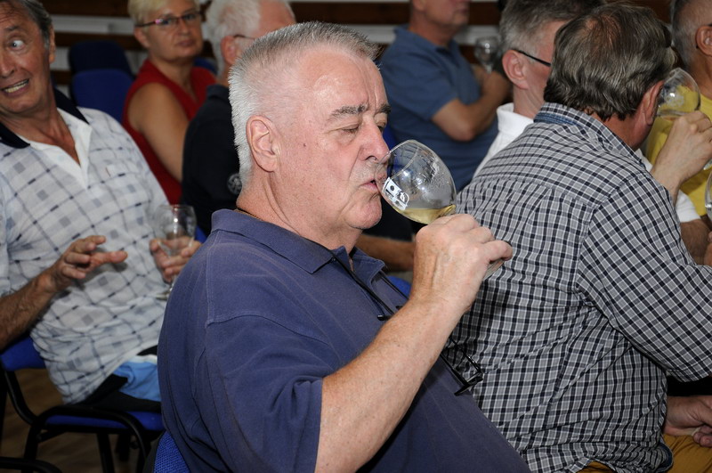 Nyilvános borverseny Ábrahámhegyen 2017. július 29-én.