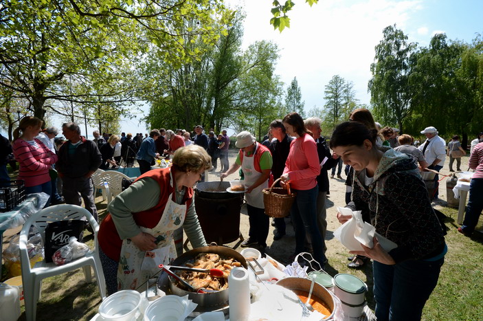 Ábrahámhegyi hagyományos halászlé főző találkozó 2017. április 30